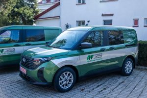 Masini verzi de control produse fitosanitare apartinand Autoritatii Nationale Fitosanitare parcate in timpul actiunii Fitos 2026.
