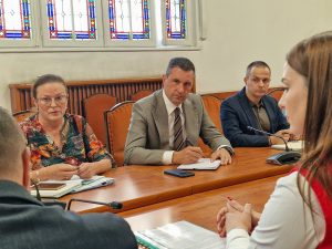 Tanczos Barna ministrul interimar al Agriculturii la sedinta cu organizatiile din sectorul vitivinicol