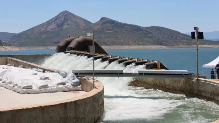 Mineritul canalizărilor și infrastructură de filtrare a apei reciclate pentru irigații