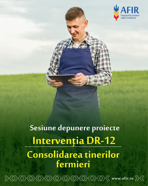 Un tânăr fermier folosind o tabletă într-un câmp verde, ilustrând accesarea fondurilor europene pentru tinerii fermieri prin AFIR
